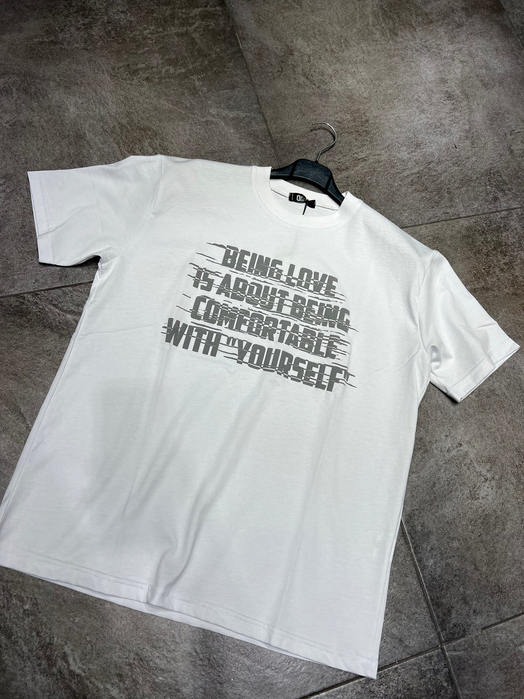 T-shirt Being Love