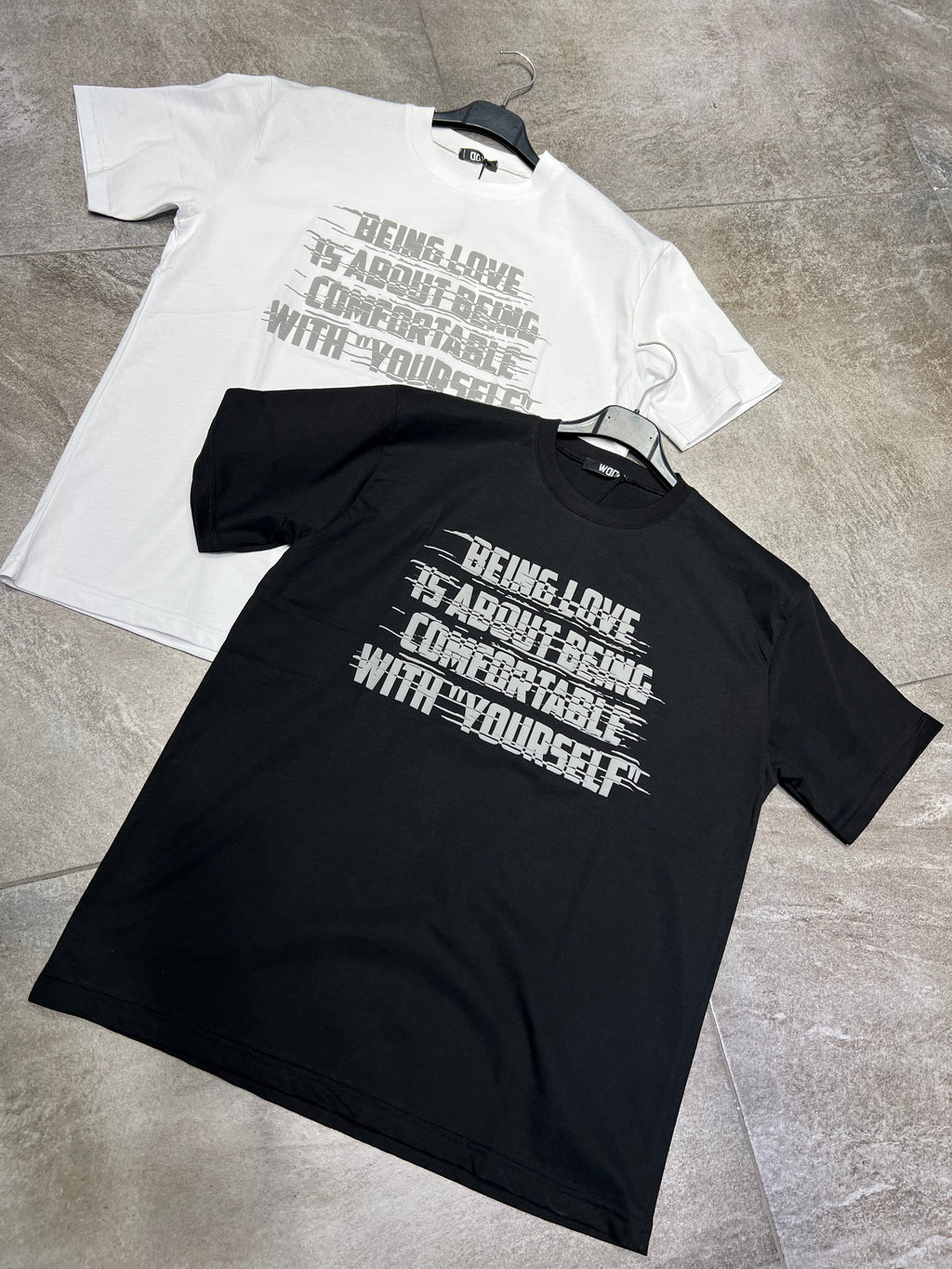 T-shirt Being Love
