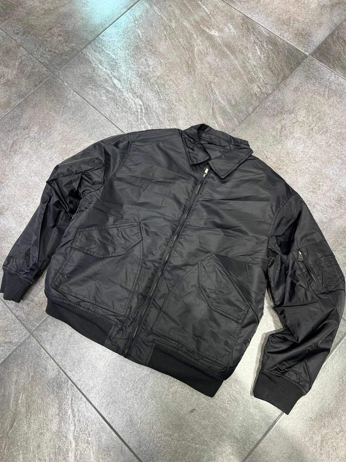 Giubbino Bomber Mod Alfa Cropped Black Friday 2025