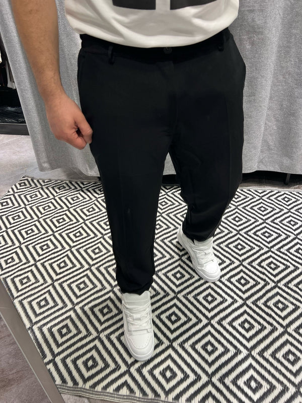 Pantalone Basic Um 797
